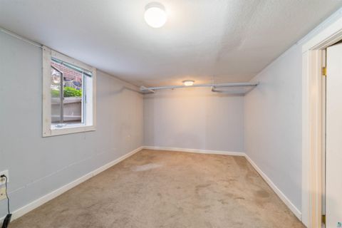 Tiny photo for 915 Grandview Ave, Duluth, MN 55812 (MLS # 6124089)
