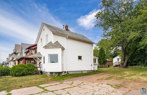 Tiny photo for 1027 E 9th St, Duluth, MN 55805 (MLS # 6127153)
