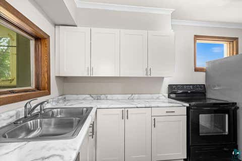 Tiny photo for 1027 E 9th St, Duluth, MN 55805 (MLS # 6127153)