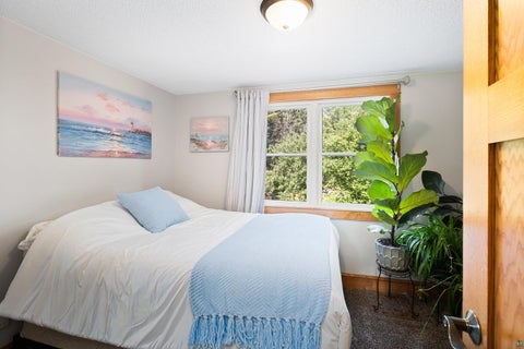 Tiny photo for 5716 Lakewood Rd, Duluth, MN 55804 (MLS # 6126608)