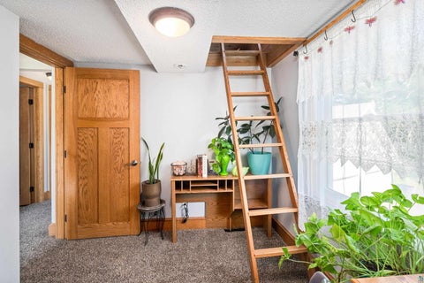 Tiny photo for 5716 Lakewood Rd, Duluth, MN 55804 (MLS # 6126608)