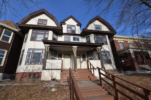 Photo of 190507 E Superior St, Duluth, MN 55812 (MLS # 6123807)