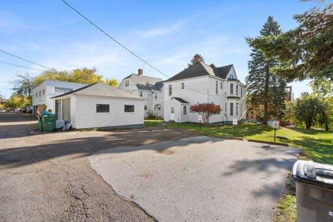 Tiny photo for 1211 E 1st St, Duluth, MN 55805 (MLS # 6122443)