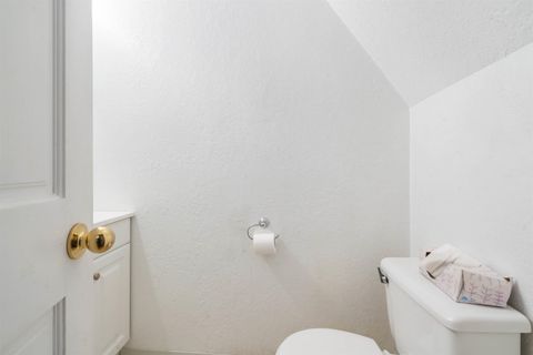 Tiny photo for 1211 E 1st St, Duluth, MN 55805 (MLS # 6122443)