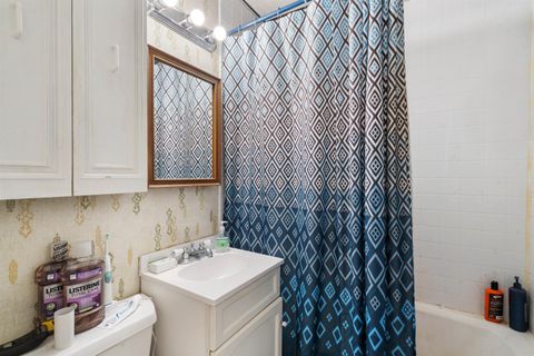 Tiny photo for 1211 E 1st St, Duluth, MN 55805 (MLS # 6122443)