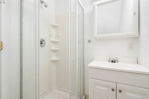 Tiny photo for 1211 E 1st St, Duluth, MN 55805 (MLS # 6122443)