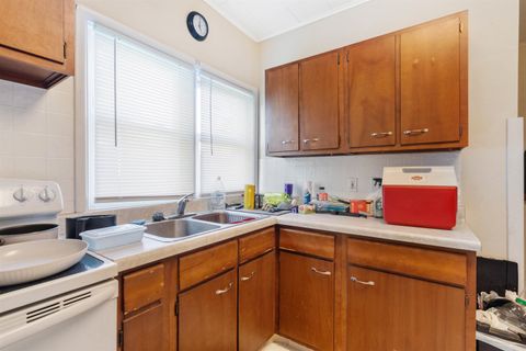Tiny photo for 1211 E 1st St, Duluth, MN 55805 (MLS # 6122443)
