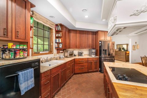 Tiny photo for 5616 McQuade Rd, Duluth, MN 55804 (MLS # 6123595)