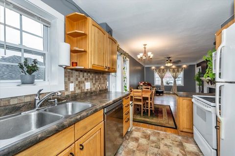 Tiny photo for 116 E Mankato St, Duluth, MN 55803 (MLS # 6122716)