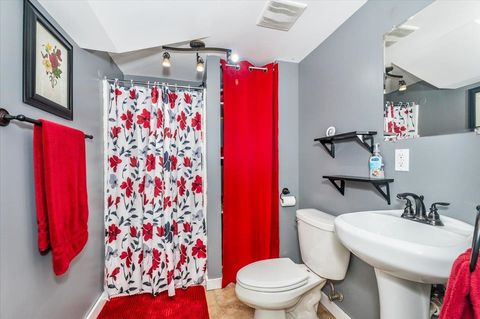 Tiny photo for 116 E Mankato St, Duluth, MN 55803 (MLS # 6122716)