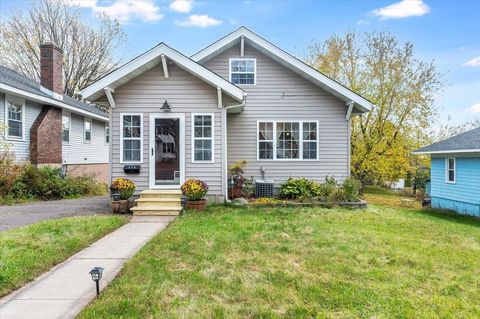 Photo of 116 E Mankato St, Duluth, MN 55803 (MLS # 6122716)