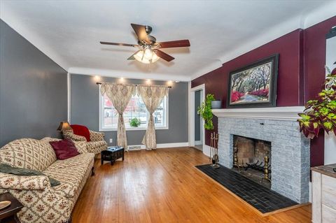 Tiny photo for 116 E Mankato St, Duluth, MN 55803 (MLS # 6122716)