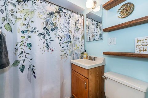 Tiny photo for 116 E Mankato St, Duluth, MN 55803 (MLS # 6122716)