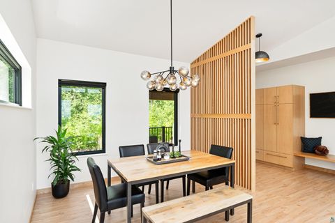 Tiny photo for 814 Pleasant View Rd, Duluth, MN 55803 (MLS # 6126881)