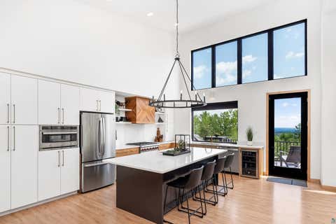 Tiny photo for 814 Pleasant View Rd, Duluth, MN 55803 (MLS # 6126881)