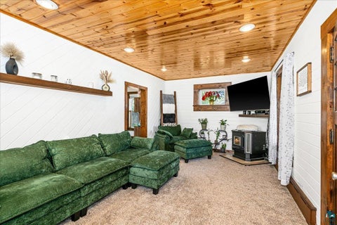 Tiny photo for 729 19th St, Two Harbors, MN 55616 (MLS # 6125714)