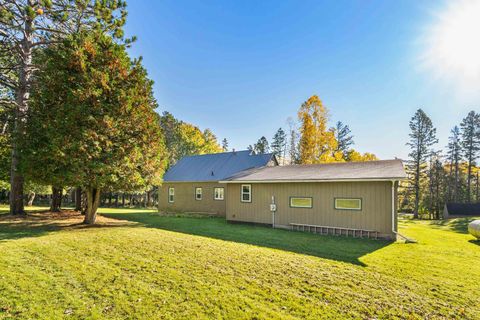 Tiny photo for 993 Scenic Dr, Two Harbors, MN 55616 (MLS # 6122444)