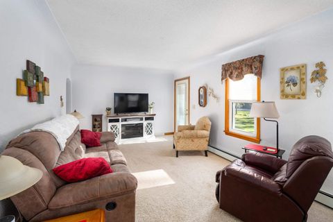 Tiny photo for 993 Scenic Dr, Two Harbors, MN 55616 (MLS # 6122444)