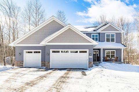 Photo of 4373 Sugar Maple Dr, Hermantown, MN 55811 (MLS # 6123619)