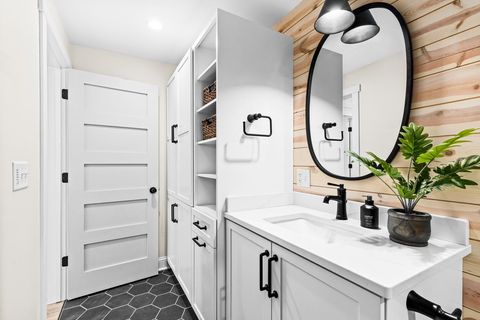 Tiny photo for 4373 Sugar Maple Dr, Hermantown, MN 55811 (MLS # 6123619)