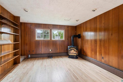 Tiny photo for 2337 E 8th St, Duluth, MN 55803 (MLS # 6127626)