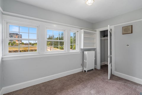 Tiny photo for 2337 E 8th St, Duluth, MN 55803 (MLS # 6127626)