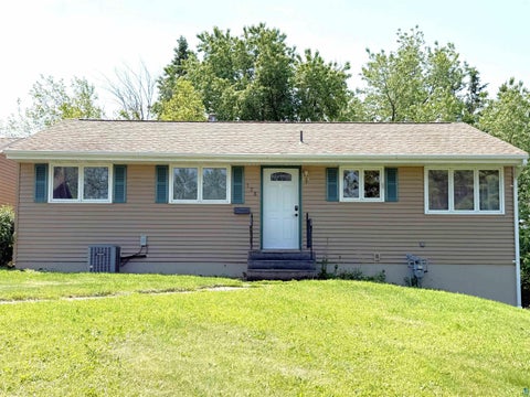 Photo of 138 Artavia St, Duluth, MN 55811 (MLS # 6126466)