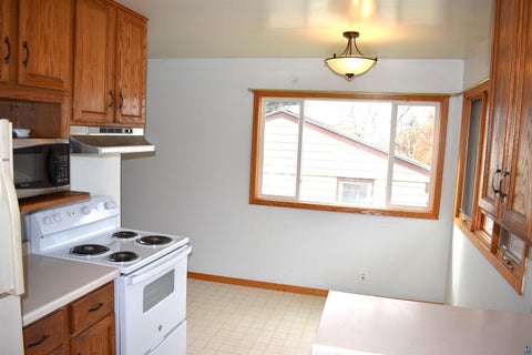 Tiny photo for 138 Artavia St, Duluth, MN 55811 (MLS # 6126466)