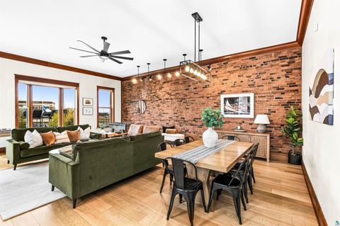 Tiny photo for 1 N Lake Ave, Duluth, MN 55805 (MLS # 6125187)