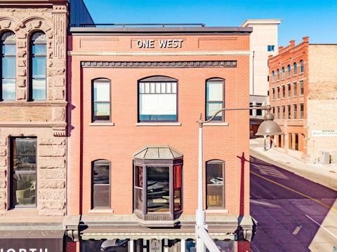 Photo of 1 N Lake Ave, Duluth, MN 55805 (MLS # 6125187)