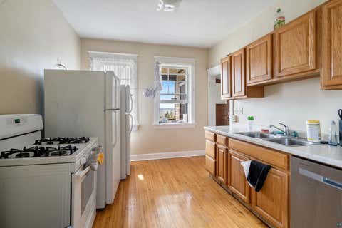 Tiny photo for 1432 E 4th St, Duluth, MN 55805 (MLS # 6127429)