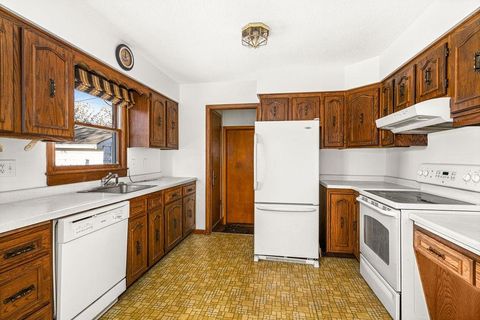 Tiny photo for 101 Hays Cr, Silver Bay, MN 55614 (MLS # 6122934)