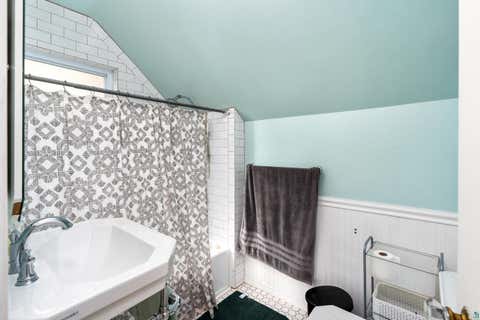Tiny photo for 1907 E 5th St, Duluth, MN 55812 (MLS # 6127304)