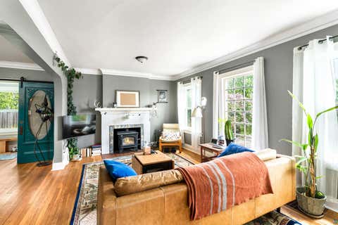 Tiny photo for 1907 E 5th St, Duluth, MN 55812 (MLS # 6127304)