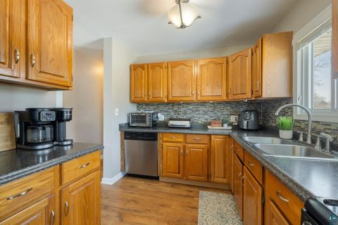 Tiny photo for 204 Brandon Rd, Hoyt Lakes, MN 55750 (MLS # 6124151)