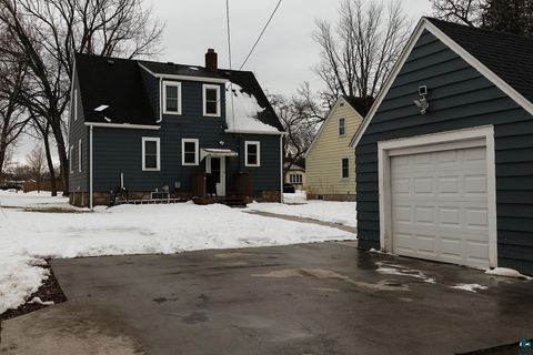 Tiny photo for 1125 Minnesota St, Hibbing, MN 55746 (MLS # 6124191)