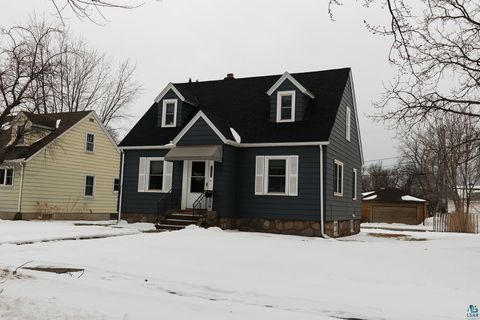 Tiny photo for 1125 Minnesota St, Hibbing, MN 55746 (MLS # 6124191)