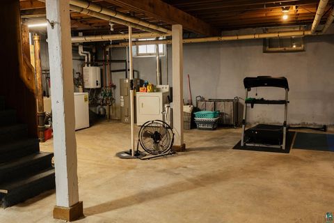 Tiny photo for 1125 Minnesota St, Hibbing, MN 55746 (MLS # 6124191)