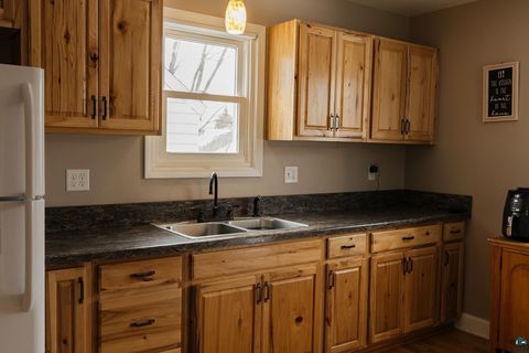 Tiny photo for 1125 Minnesota St, Hibbing, MN 55746 (MLS # 6124191)