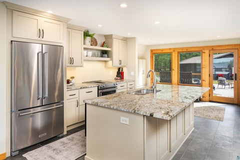 Tiny photo for 6918 W Van Rd, Duluth, MN 55803 (MLS # 6127668)