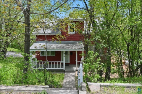 Photo of 1940 Springvale Rd, Duluth, MN 55811 (MLS # 6125727)