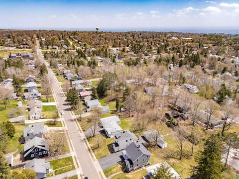 Tiny photo for 244 W Faribault St, Duluth, MN 55803 (MLS # 6125348)