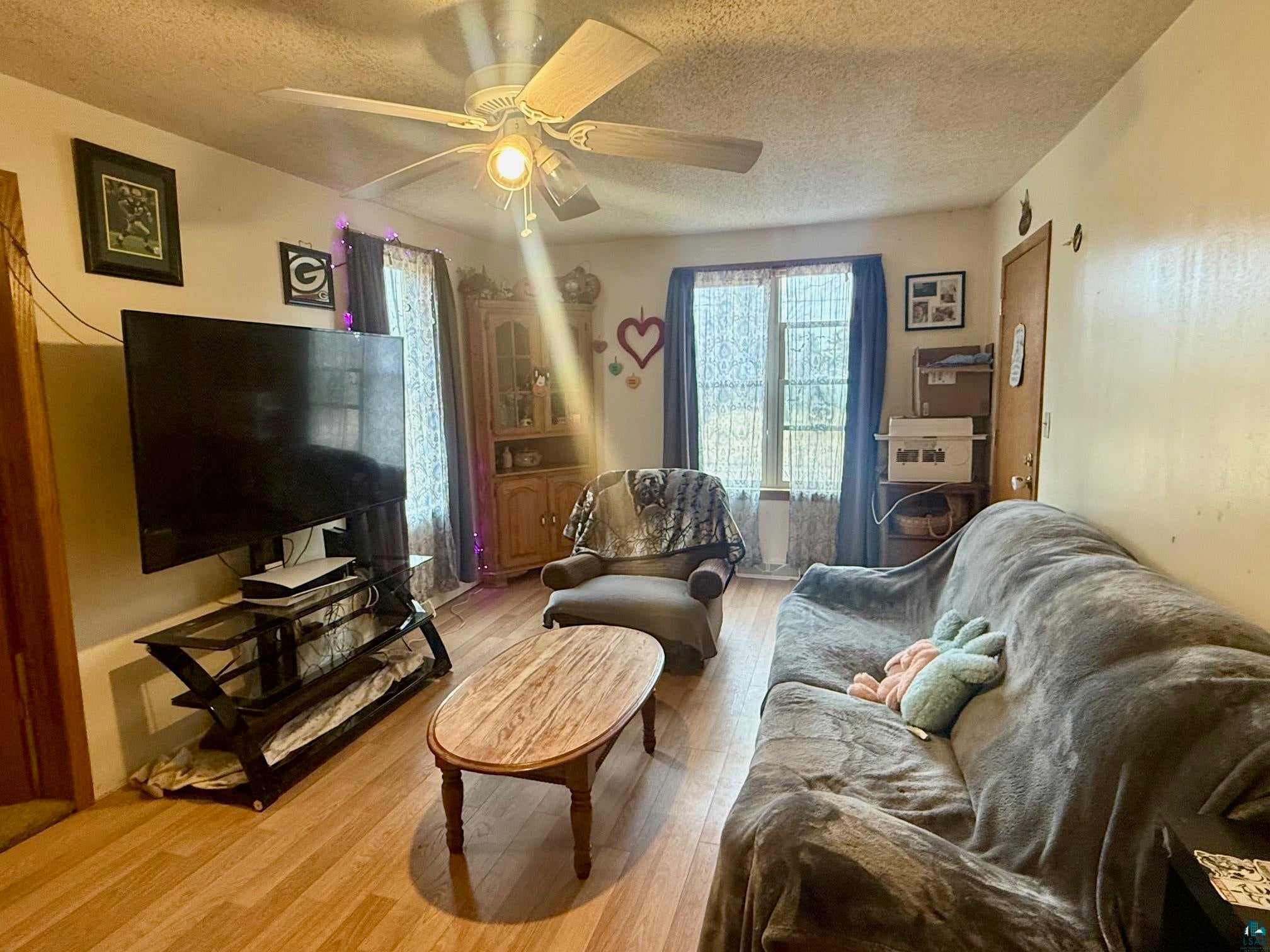 612 15th Ave W