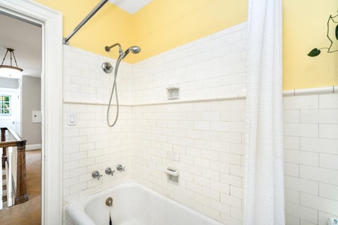 Tiny photo for 211 N 24th Ave E AVE, Duluth, MN 55812 (MLS # 6128433)