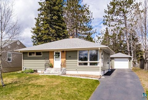 Photo of 335 W Winona St, Duluth, MN 55803 (MLS # 6124859)