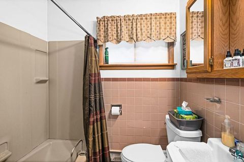 Tiny photo for 421 15th Ave, Two Harbors, MN 55616 (MLS # 6126436)