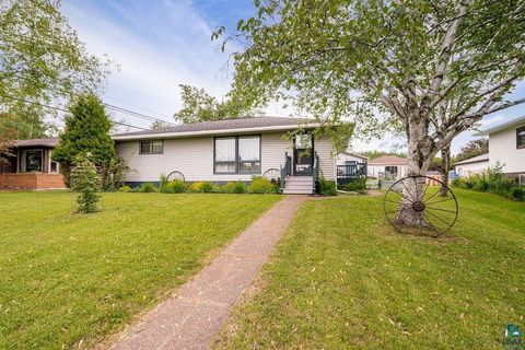 Photo of 421 15th Ave, Two Harbors, MN 55616 (MLS # 6126436)