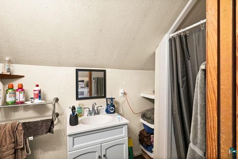 Tiny photo for 628 W 3rd St, Duluth, MN 55806 (MLS # 6123805)