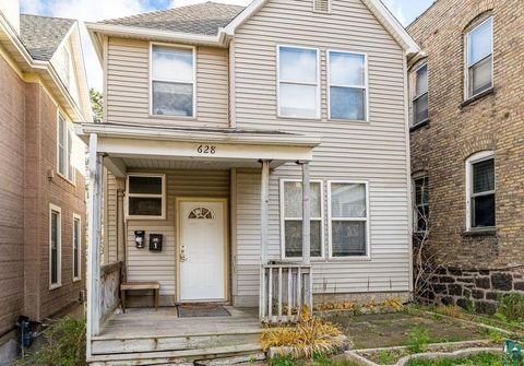 Tiny photo for 628 W 3rd St, Duluth, MN 55806 (MLS # 6123805)