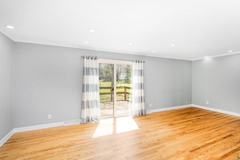 Tiny photo for 504 Madison Ave, Duluth, MN 55811 (MLS # 6125450)